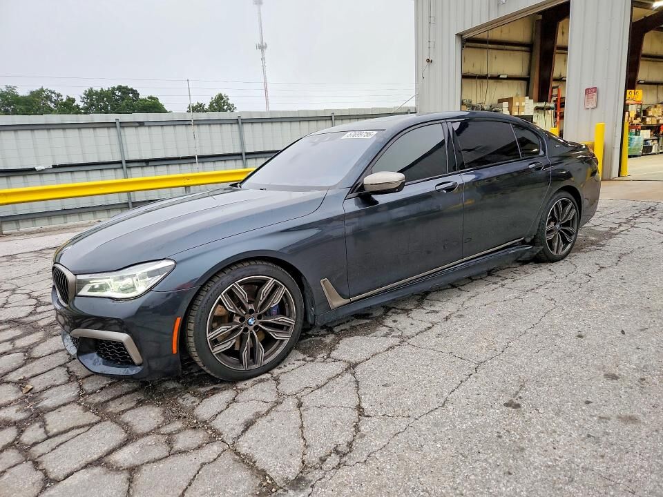 2018 BMW M7