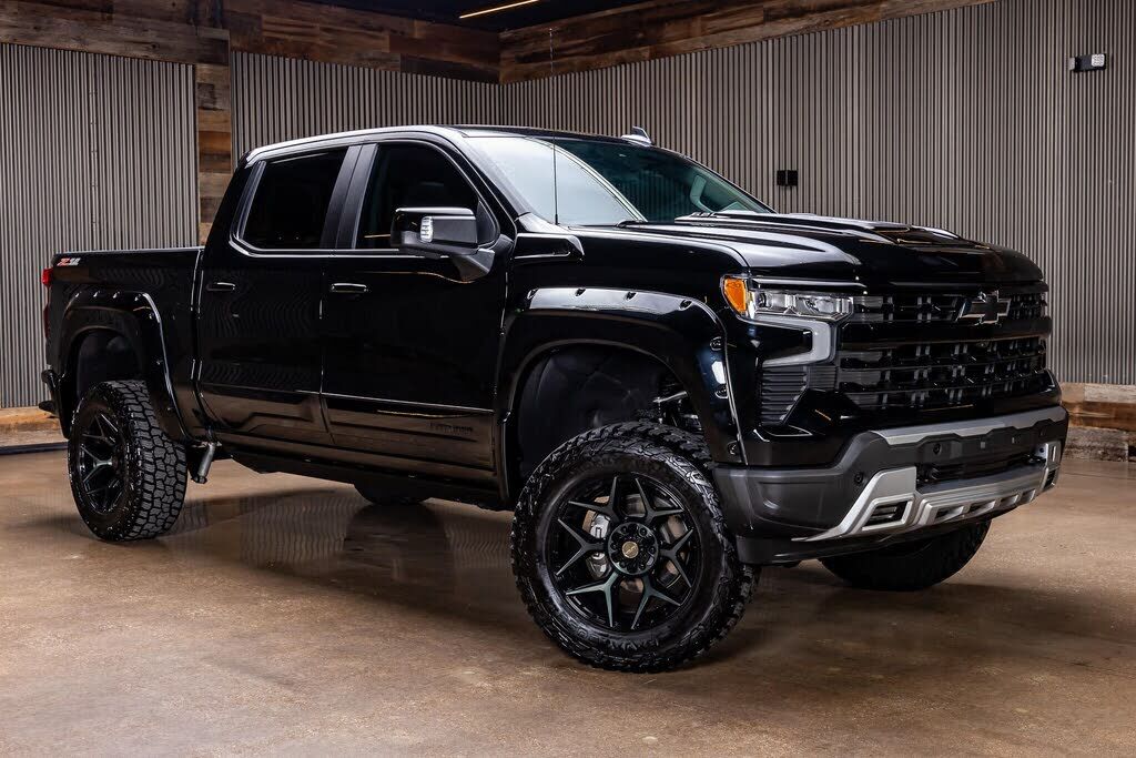 2025 CHEVROLET Silverado