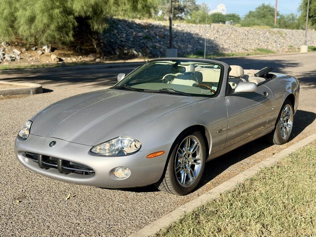 2001 JAGUAR XK8