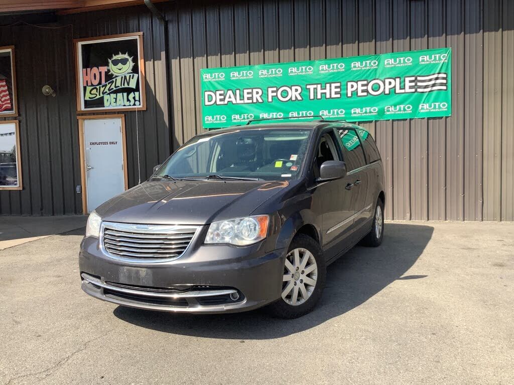 2016 CHRYSLER Town and Country