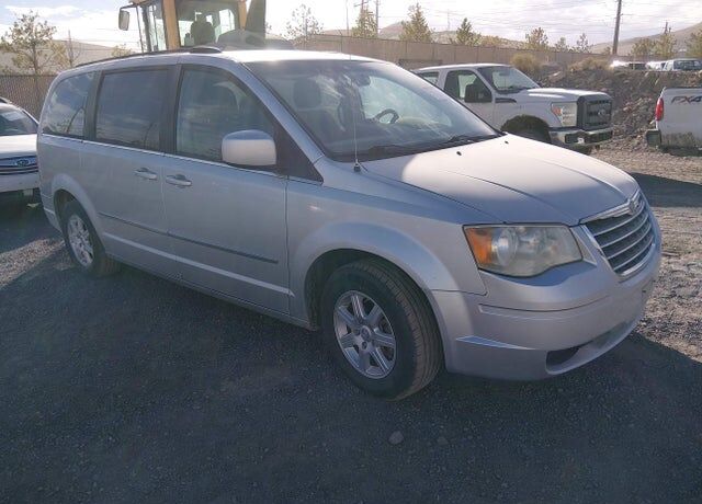 2010 CHRYSLER Town and Country