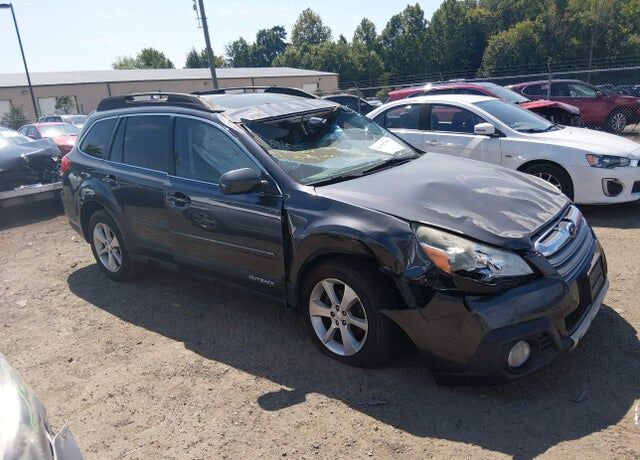 2013 SUBARU Outback