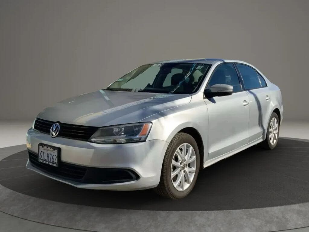 2011 VOLKSWAGEN Jetta