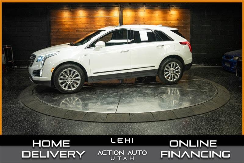 2017 CADILLAC XT5