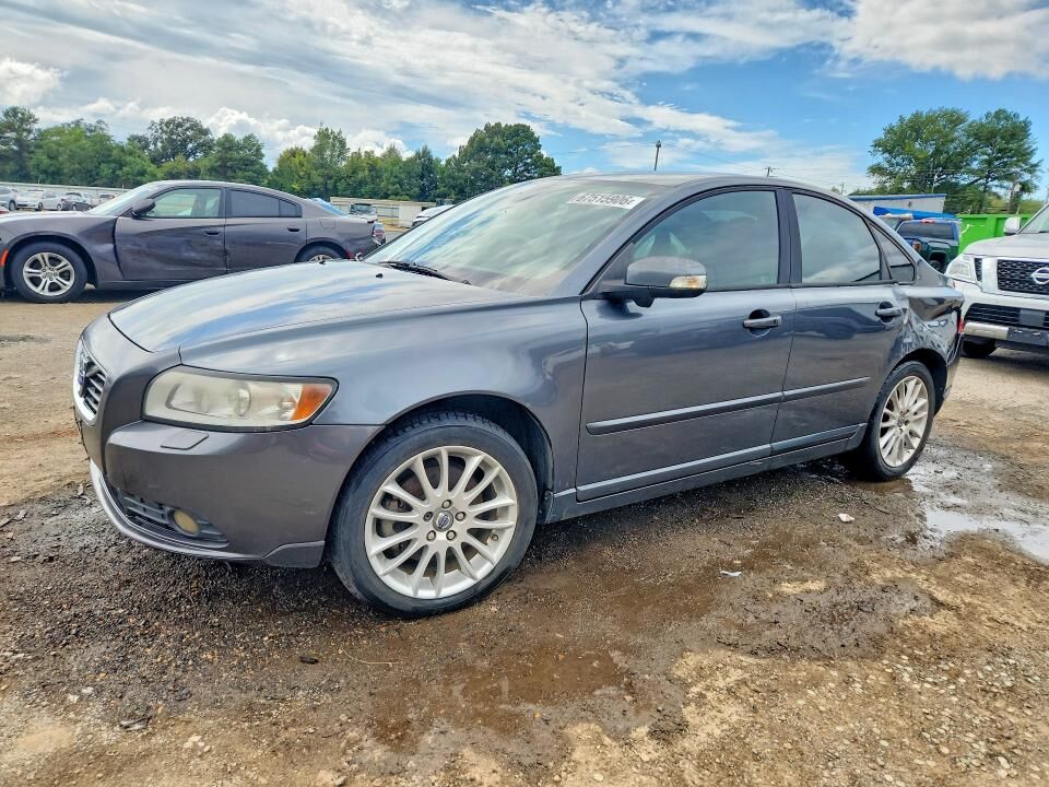 2011 VOLVO S40