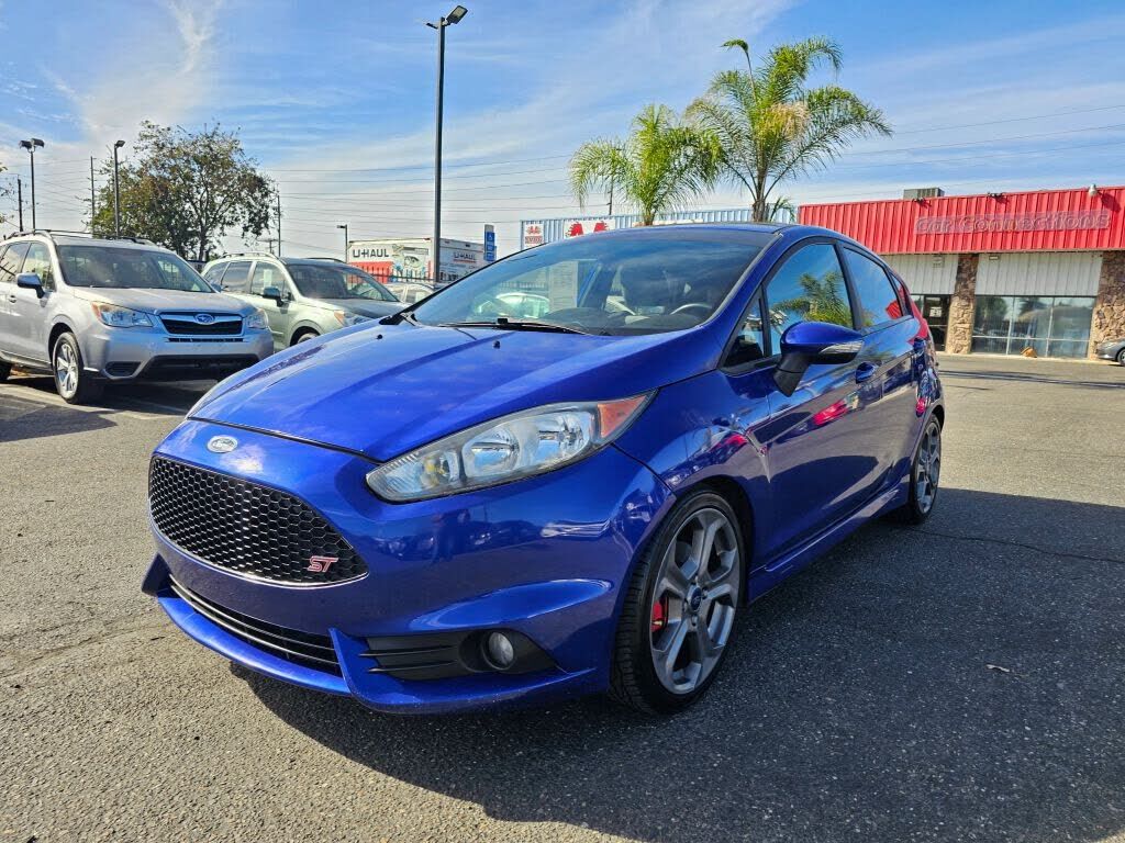 2014 FORD Fiesta