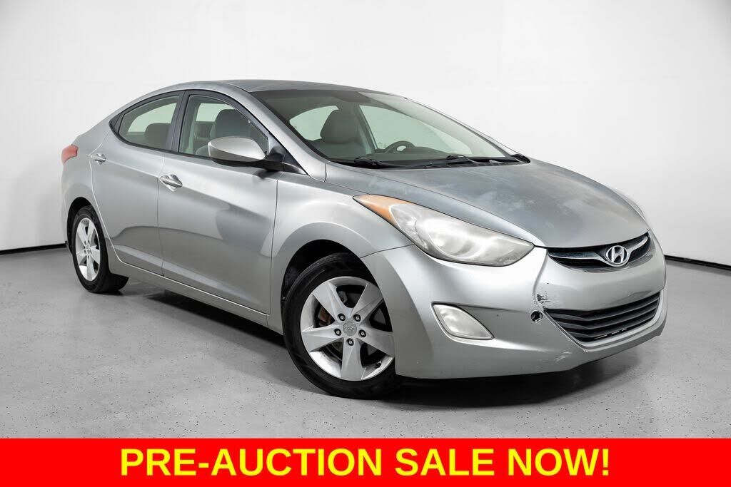 2012 HYUNDAI Elantra