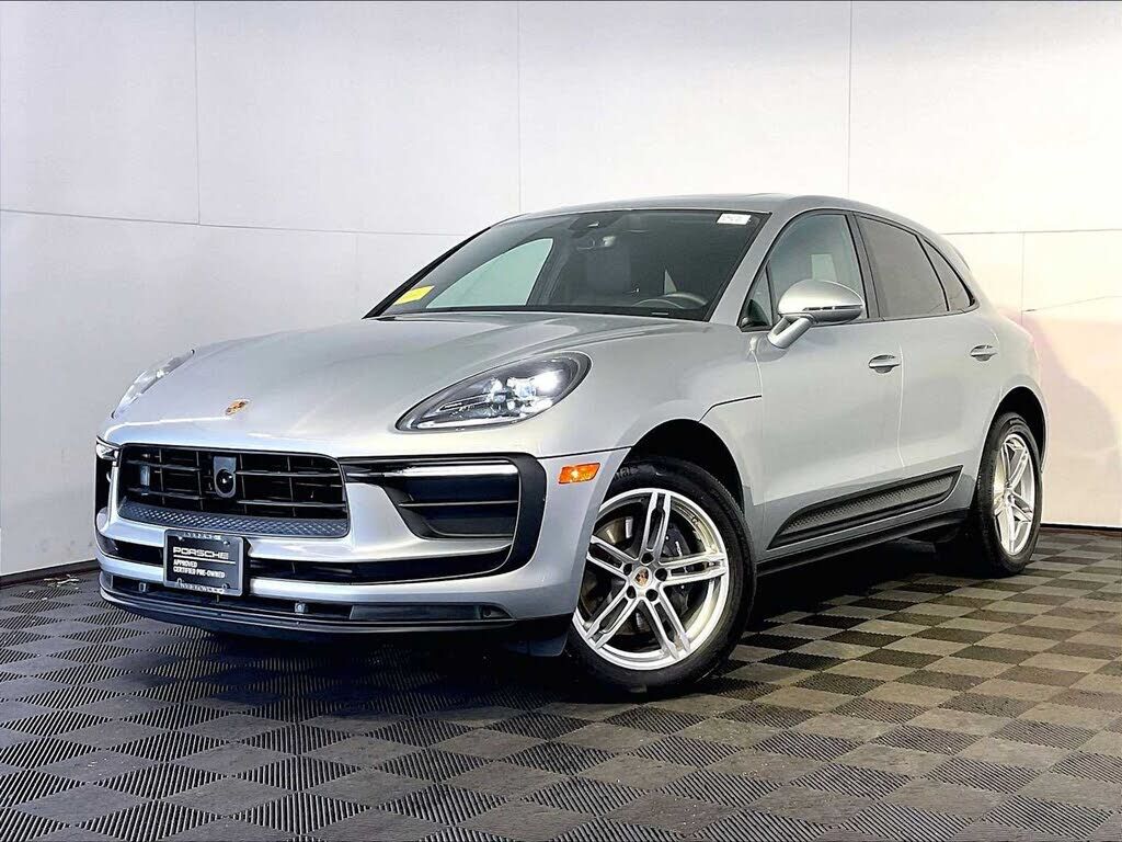 2023 PORSCHE Macan