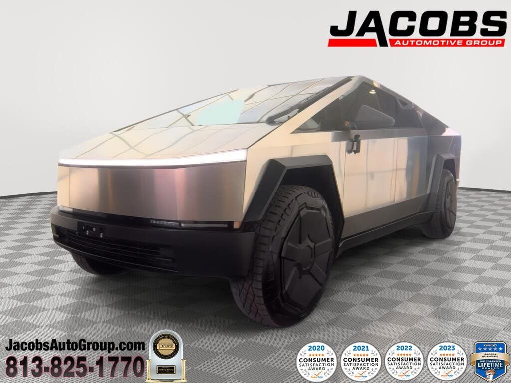 2024 TESLA Cybertruck
