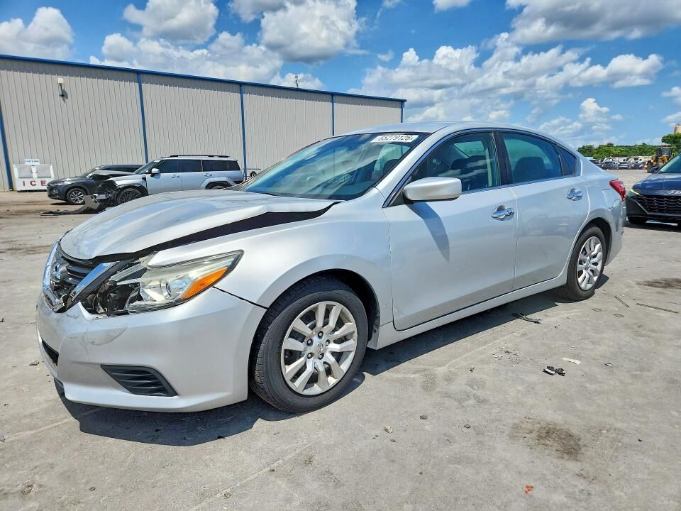 2017 NISSAN Altima