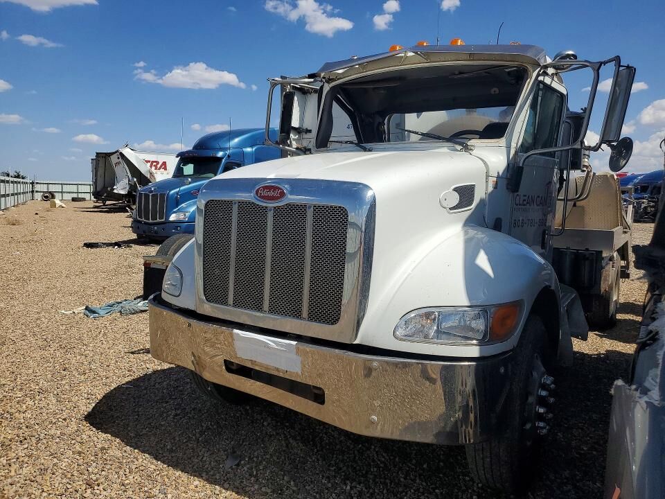2018 PETERBILT 337