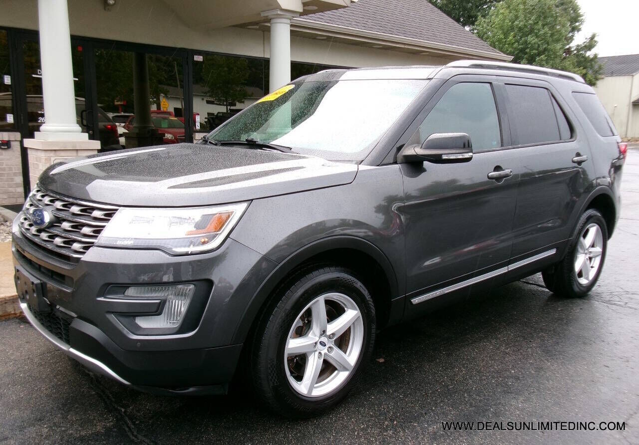 2017 FORD Explorer