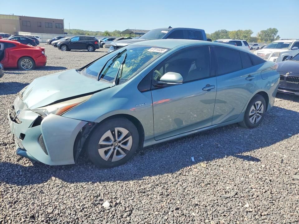 2016 TOYOTA PRIUS