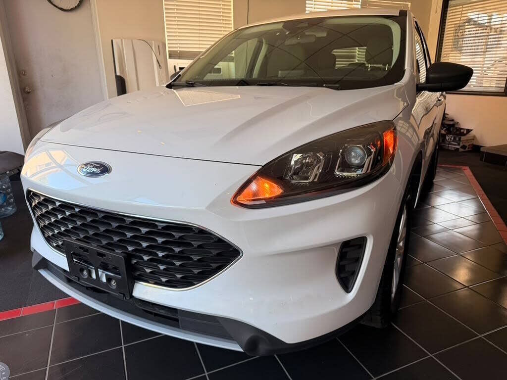 2022 FORD Escape