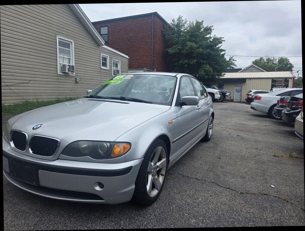 2005 BMW 325i