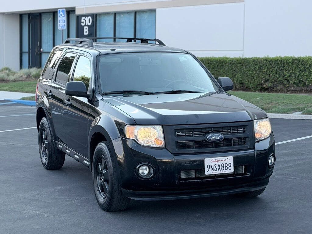 2011 FORD Escape
