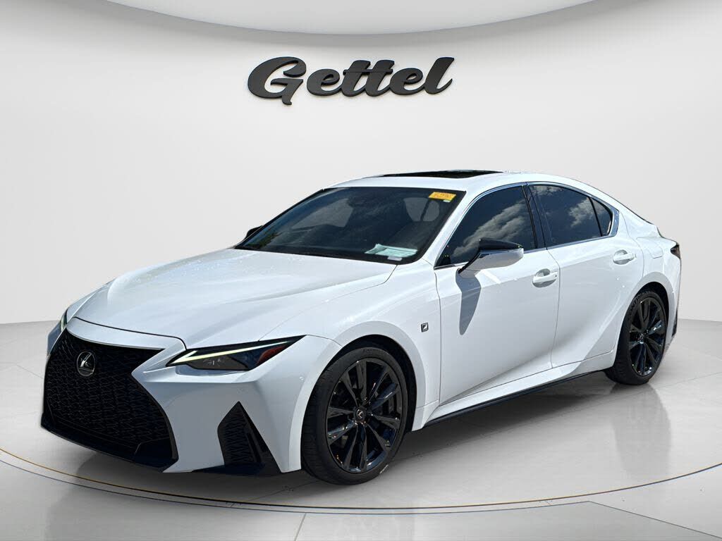 2021 LEXUS IS