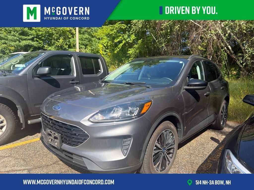 2021 FORD Escape