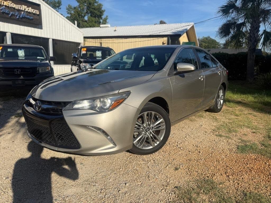 2017 TOYOTA Camry