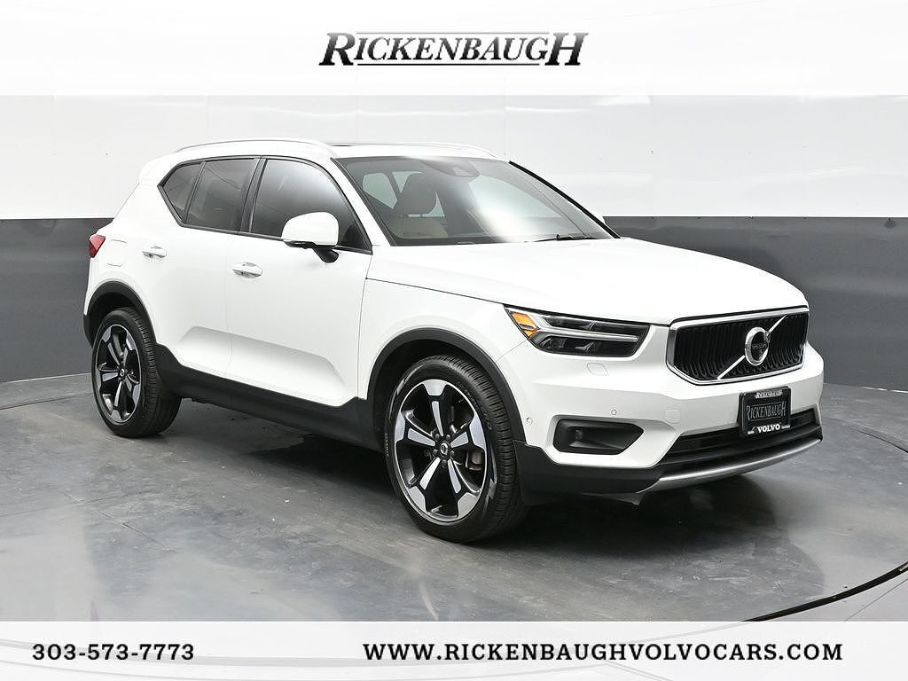 2019 VOLVO XC40