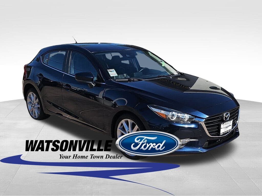 2017 MAZDA Mazda3