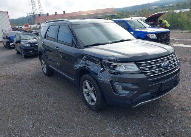 2017 FORD Explorer