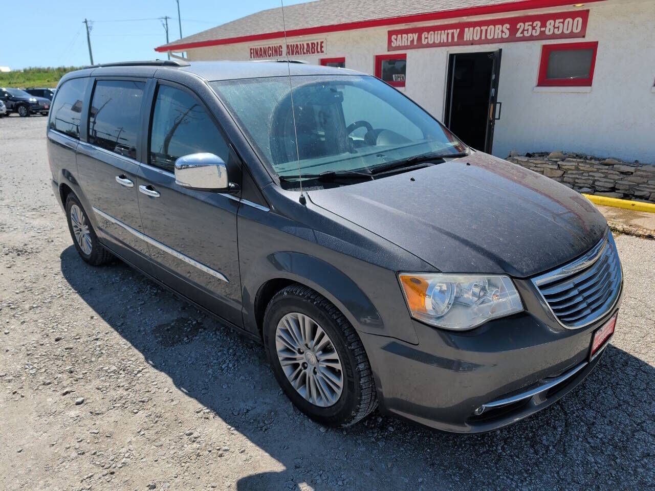 2016 CHRYSLER Town and Country