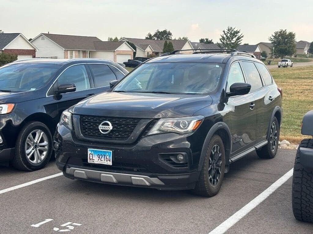 2020 NISSAN Pathfinder