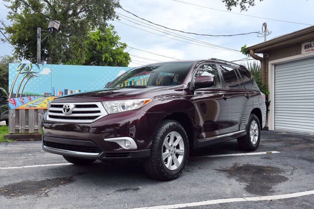 2011 TOYOTA Highlander