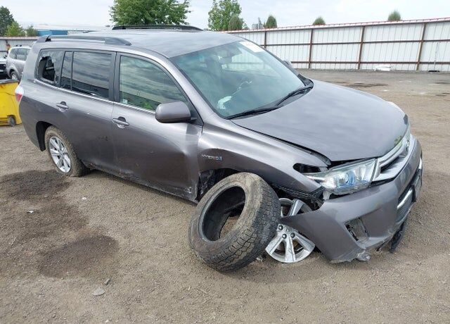 2013 TOYOTA Highlander