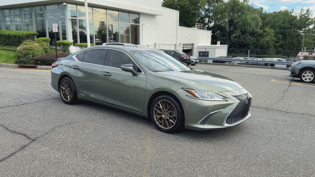 2019 Lexus ES