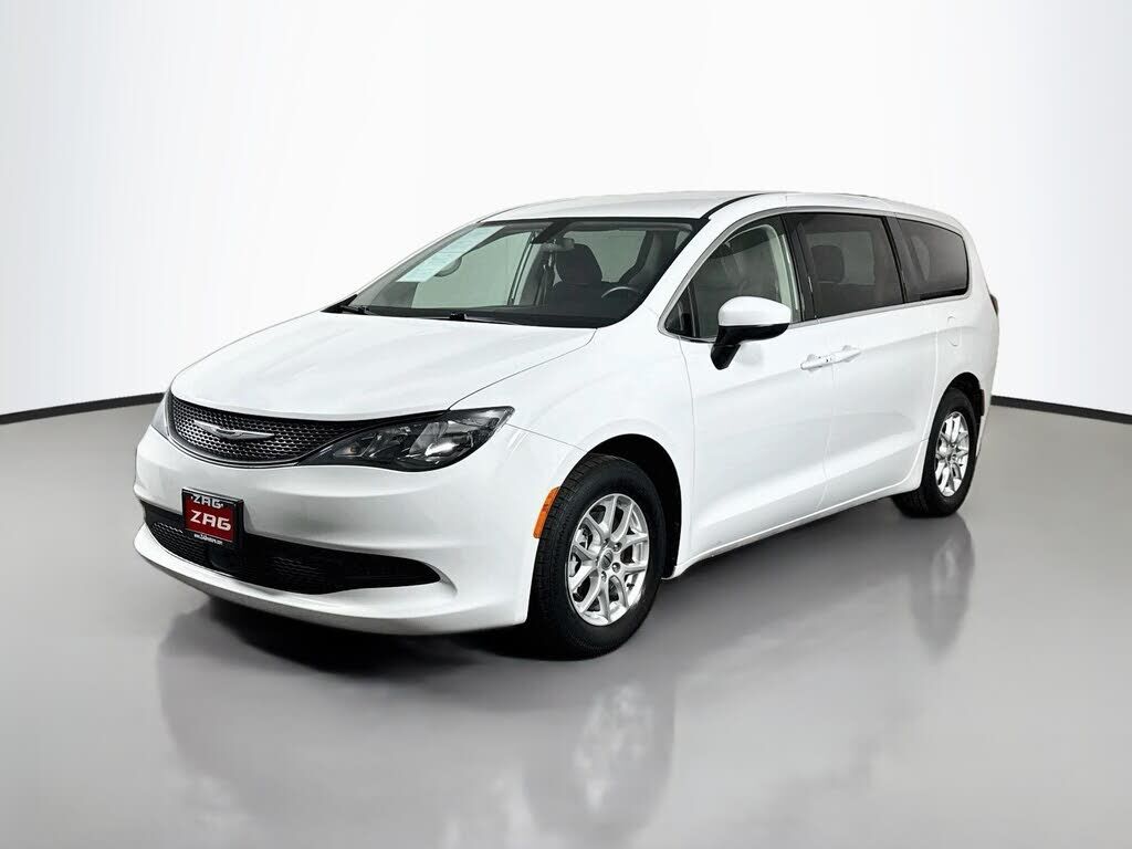 2021 CHRYSLER Voyager