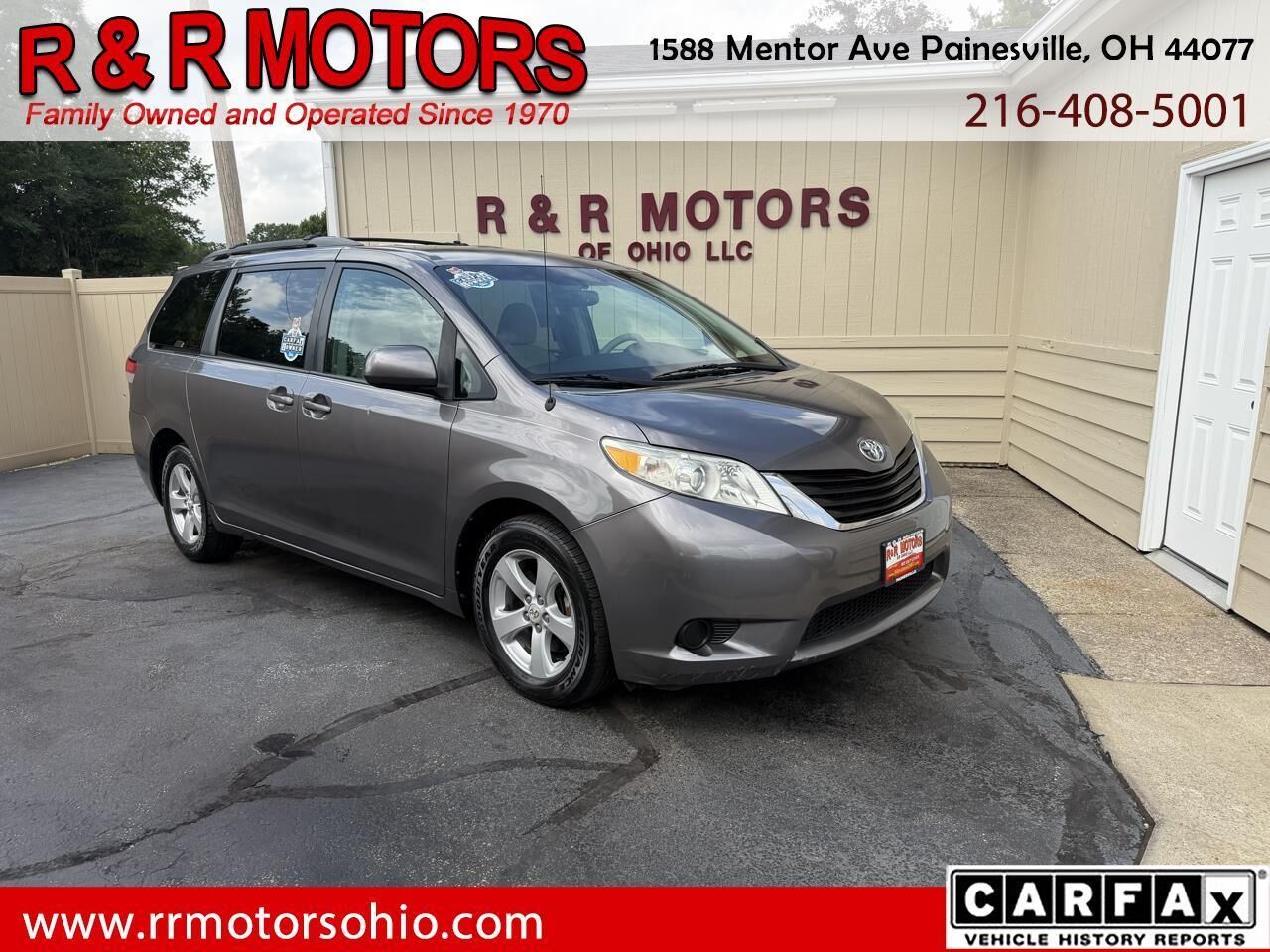 2011 TOYOTA Sienna