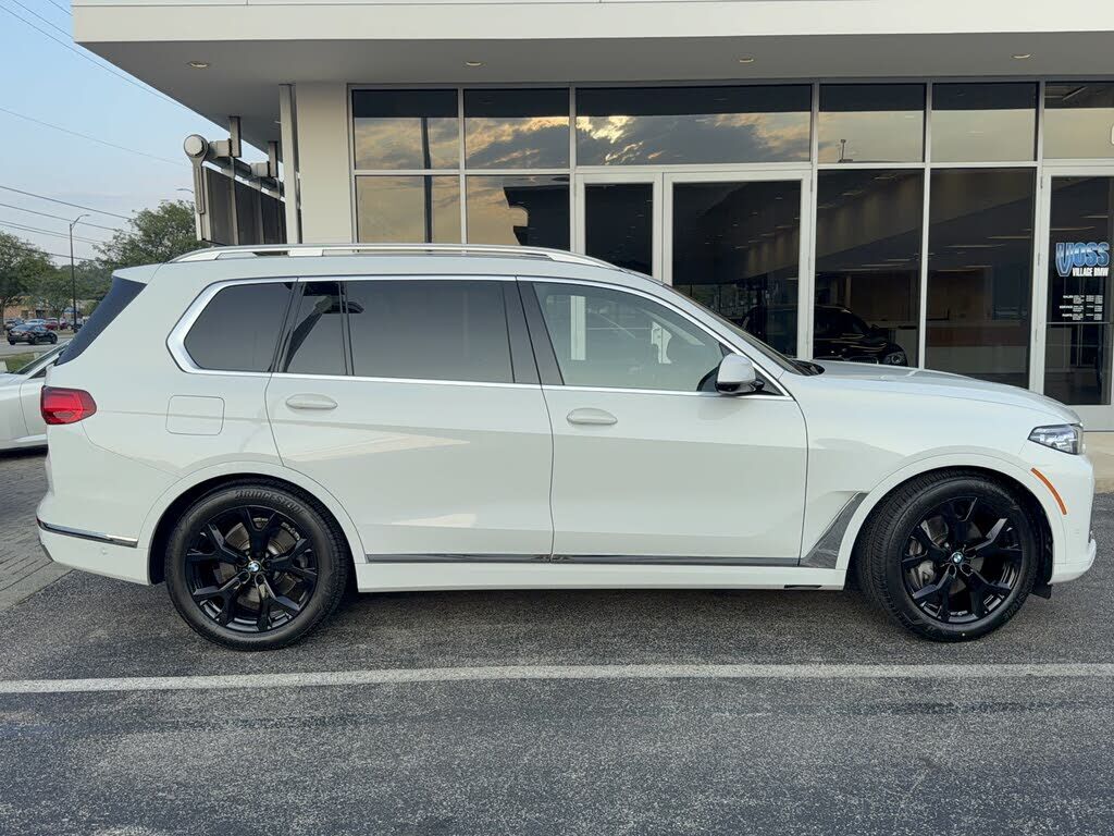2022 BMW X7