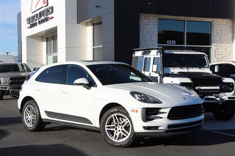 2019 PORSCHE Macan