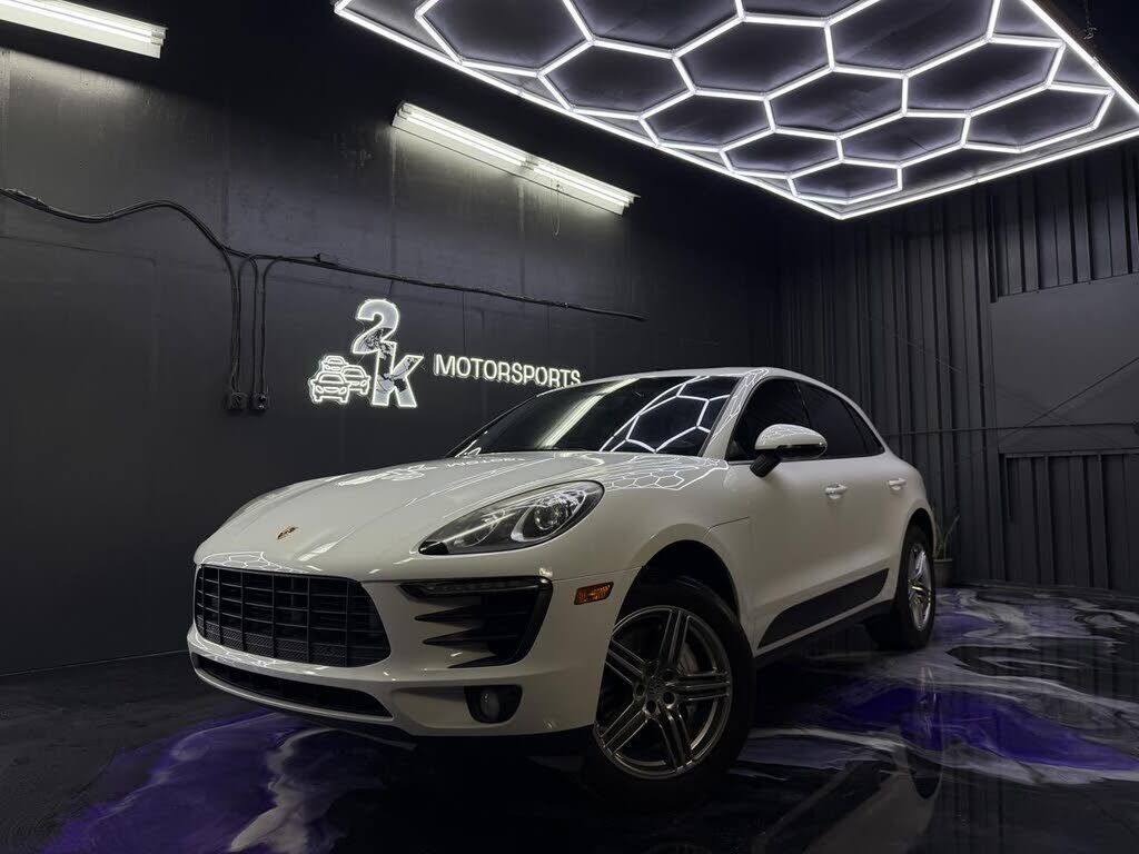 2015 PORSCHE Macan