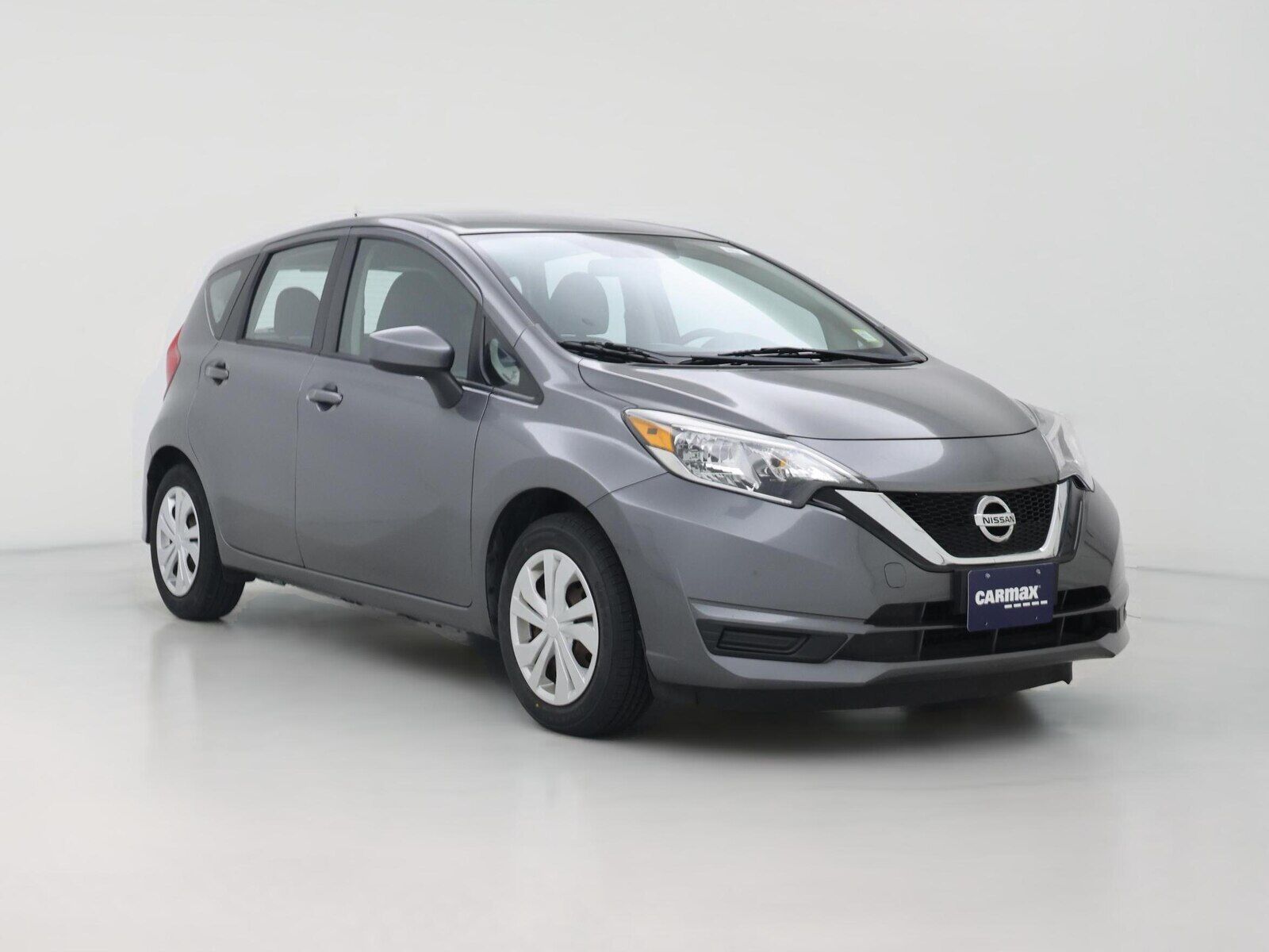 2017 NISSAN Versa