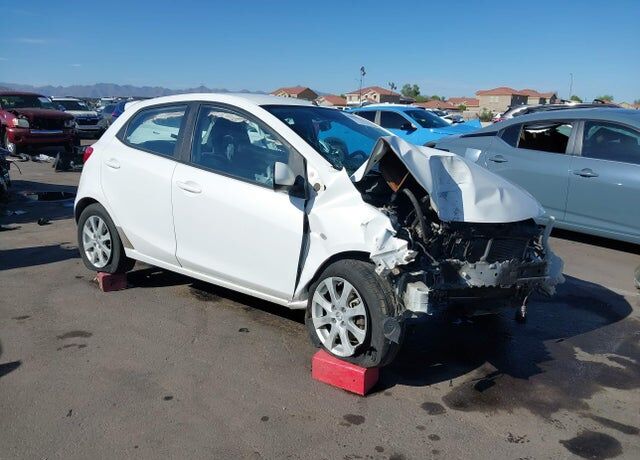 2012 MAZDA Mazda2