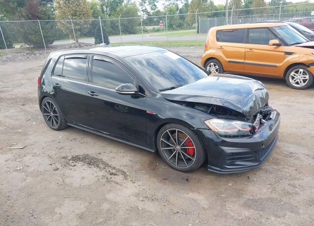 2021 VOLKSWAGEN Golf GTI