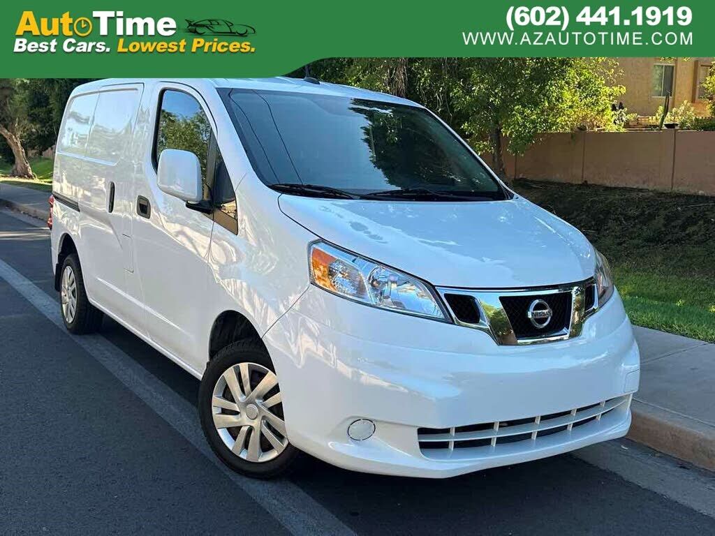 2017 NISSAN NV200