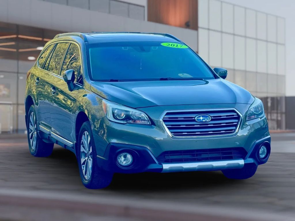 2017 SUBARU Outback
