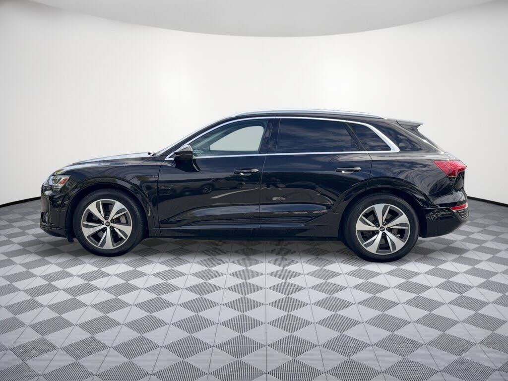 2024 Audi Q8