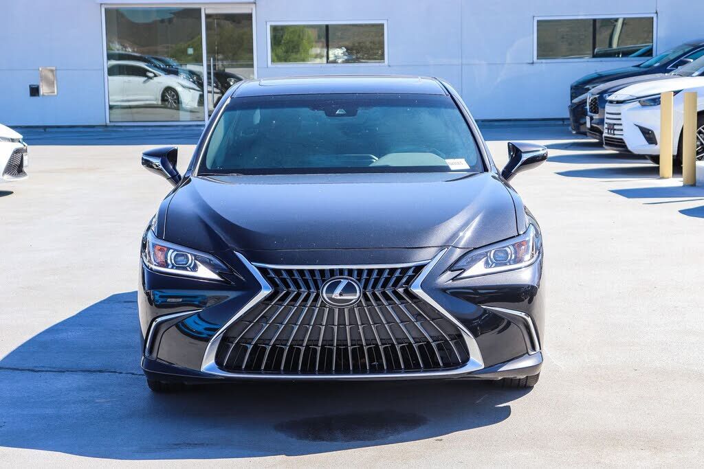 2024 Lexus ES
