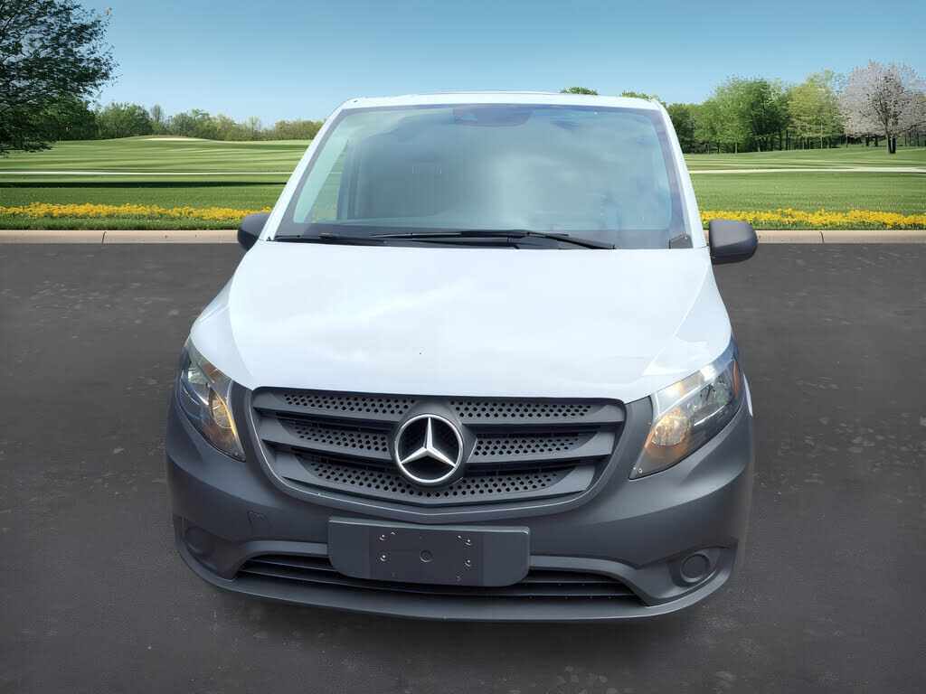 2019 MERCEDES-BENZ METRIS