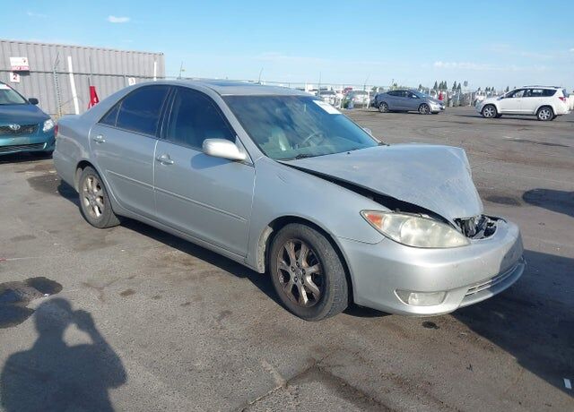 2005 TOYOTA Camry