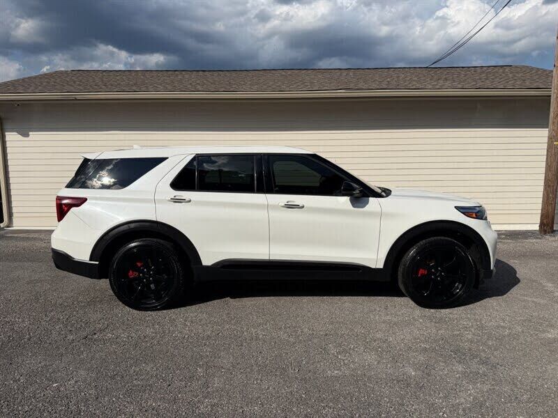 2021 FORD Explorer