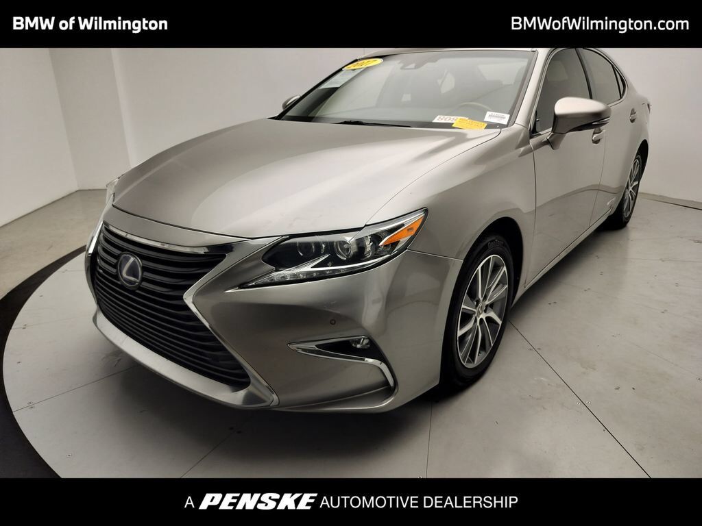 2017 LEXUS ES