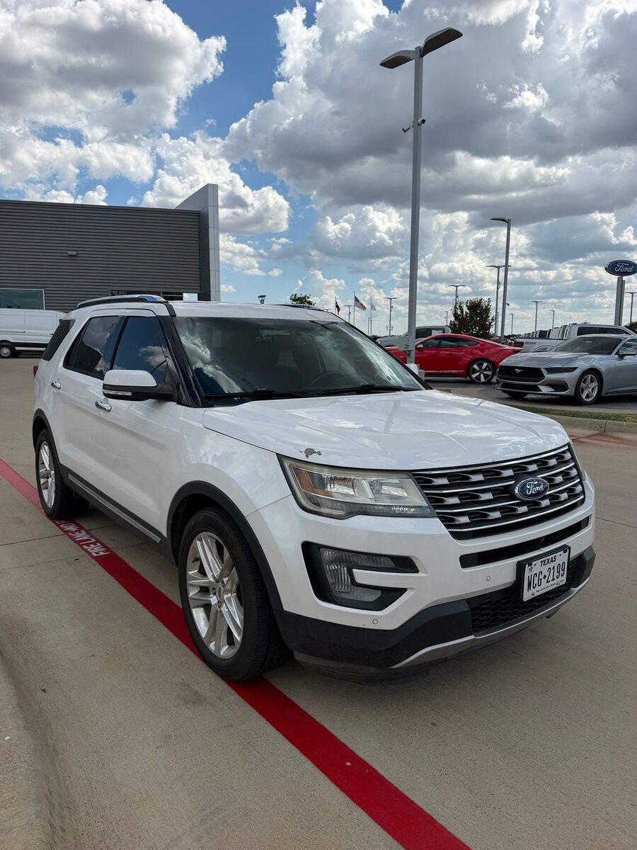 2017 FORD Explorer