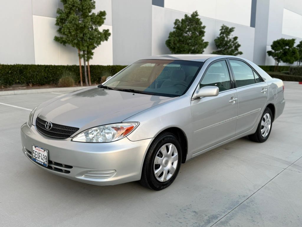 2004 TOYOTA Camry