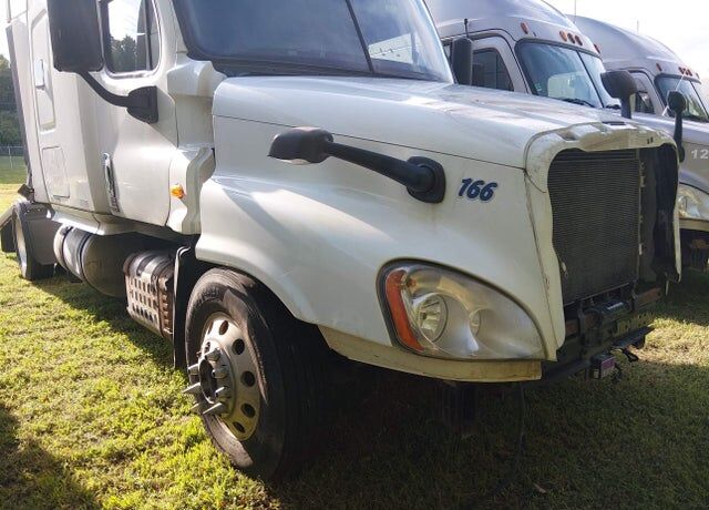 2015 FREIGHTLINER Cascadia